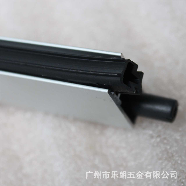 草莓视频在线免费下载草莓视频黄片RDA-31 門底防塵器